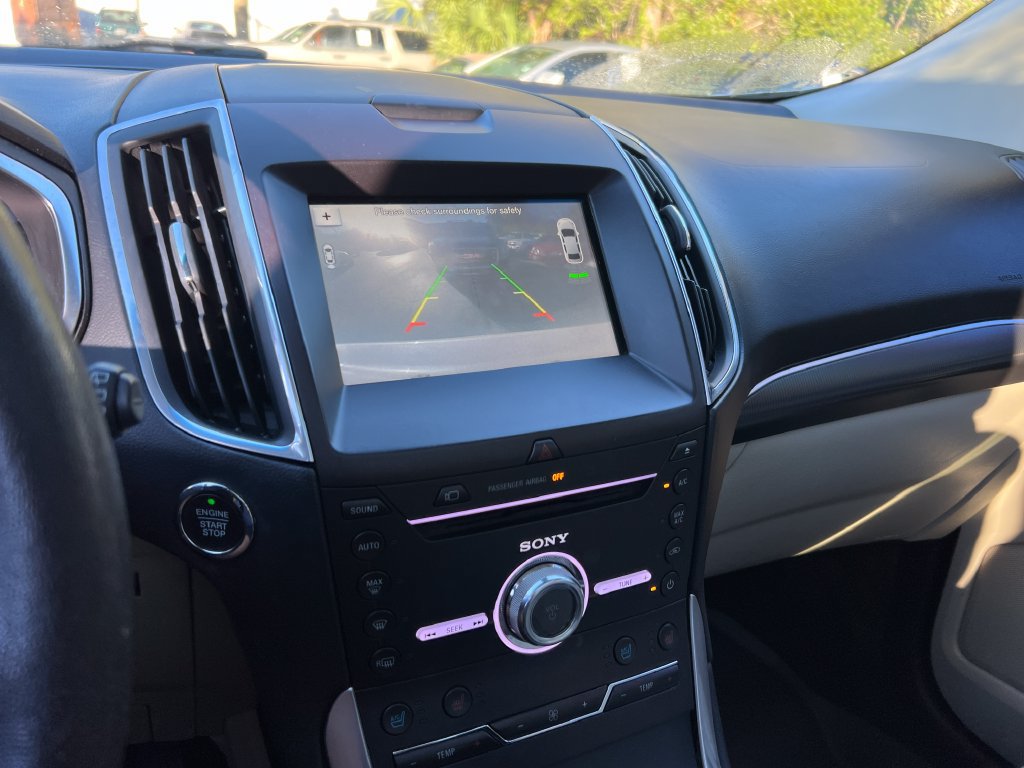 Used 2018 Ford Edge Titanium w/ Equipment Group 302A FWD image 18