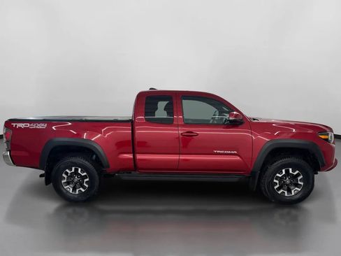 Used 2020 Toyota Tacoma TRD Off-Road image 11