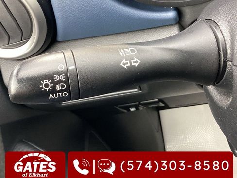 Used 2025 Nissan Versa SV FWD image 21