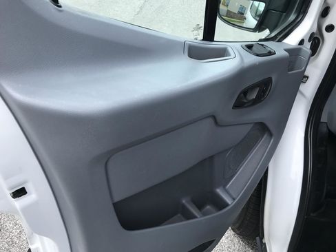 Used 2017 Ford Transit 150 RWD image 9