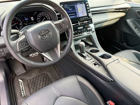 Used 2020 Toyota Avalon Touring w/ Advanced Safety Package FWD image 9