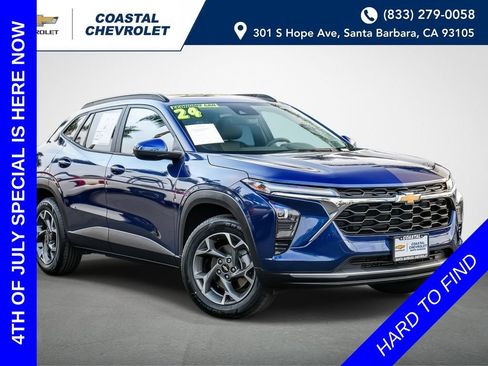 Used 2024 Chevrolet Trax LT w/ Driver Confidence Package FWD image 1