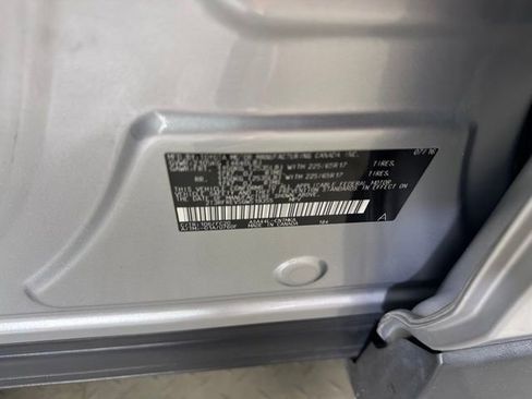 Used 2016 Toyota RAV4 XLE AWD/4WD image 31
