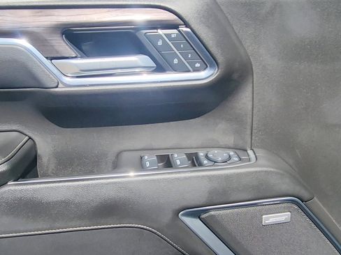 Used 2025 Chevrolet Silverado 1500 LTZ AWD/4WD image 20
