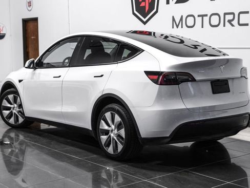 Used 2023 Tesla Model Y Long Range AWD/4WD image 12