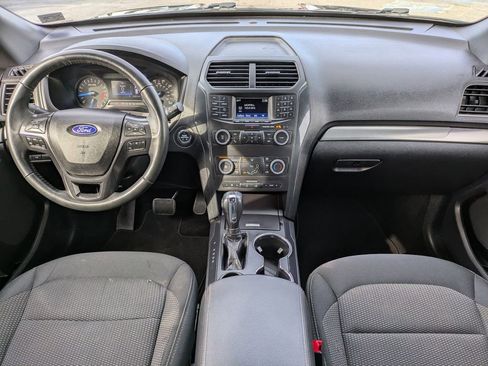 Used 2019 Ford Explorer XLT w/ Class III Trailer Tow Package image 15