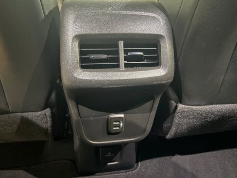 Used 2023 Chevrolet Equinox RS image 22