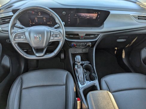 Used 2024 Buick Encore GX Sport Touring image 11