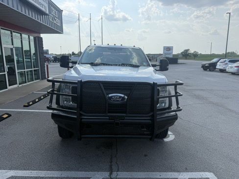 Used 2019 Ford F550 4x4 Crew Cab Super Duty image 6
