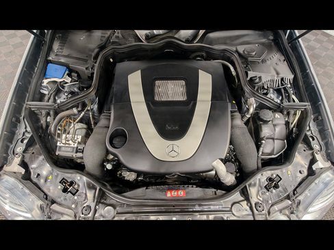 Used 2008 Mercedes-Benz E 550 4MATIC Sedan image 40