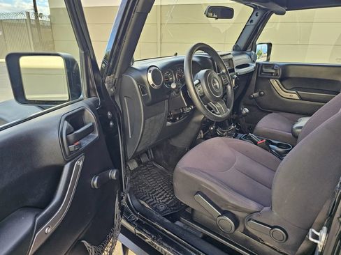 Used 2014 Jeep Wrangler Sport AWD/4WD image 9