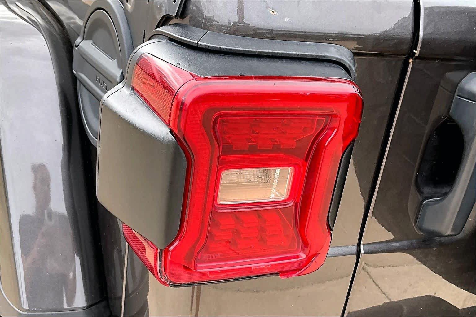 Used 2021 Jeep Wrangler Unlimited Rubicon AWD/4WD image 19