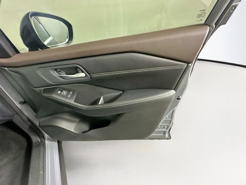 Used 2023 Nissan Rogue SL FWD image 32