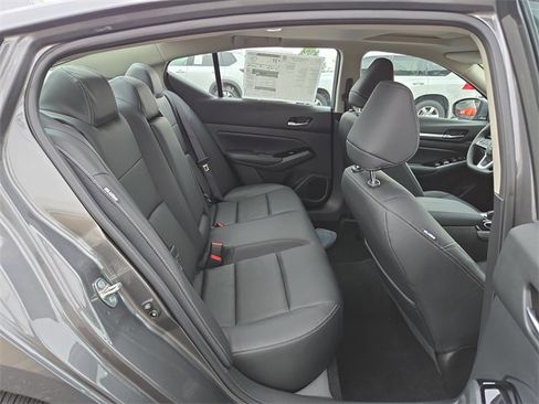 New 2025 Nissan Altima 2.5 SL image 14