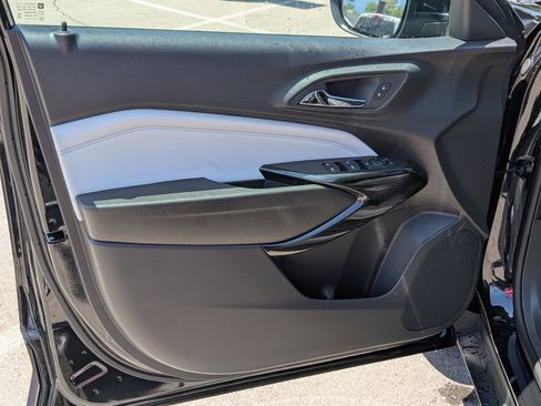 New 2025 Chevrolet Trax LT w/ Driver Confidence Package image 9