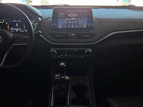 Used 2020 Nissan Altima 2.5 SR w/ Premium Package FWD image 9