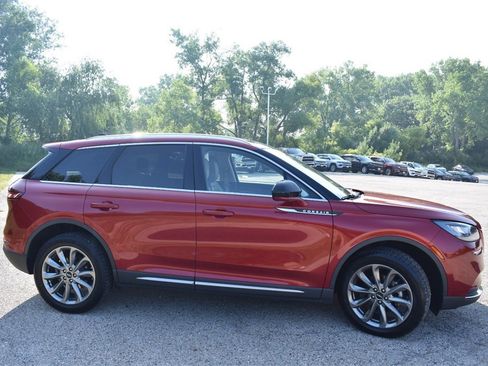 Used 2022 Lincoln Corsair AWD w/ Premium Package image 9