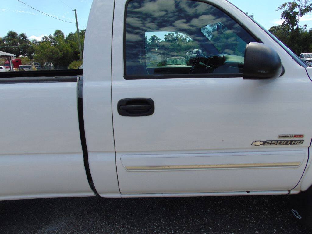 Used 2004 Chevrolet Silverado 2500 LS w/ Snow Plow Prep Package AWD/4WD image 11