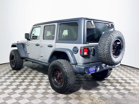 Used 2019 Jeep Wrangler Unlimited Rubicon AWD/4WD image 5