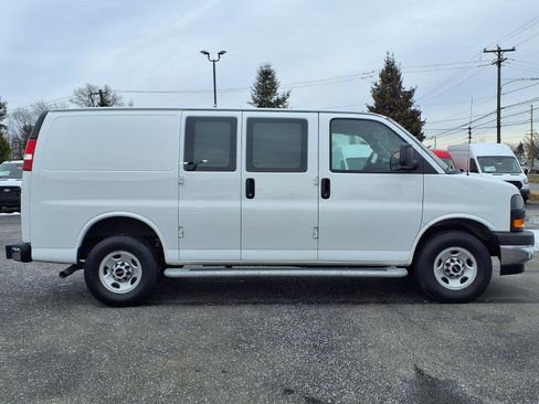 Used 2024 GMC Savana 2500 w/ Driver Convenience Package image 2