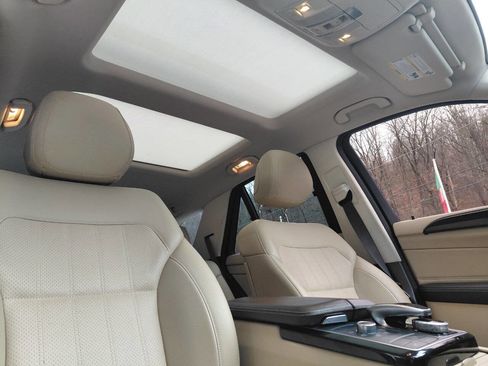 Used 2018 Mercedes-Benz GLE 350 4MATIC w/ Premium 2 Package image 19