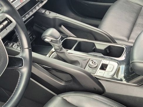 Used 2025 Kia Telluride S AWD/4WD image 19