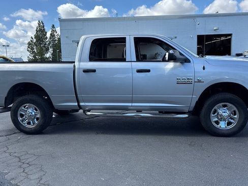 Used 2015 RAM 2500 Tradesman w/ Chrome Appearance Group AWD/4WD image 3