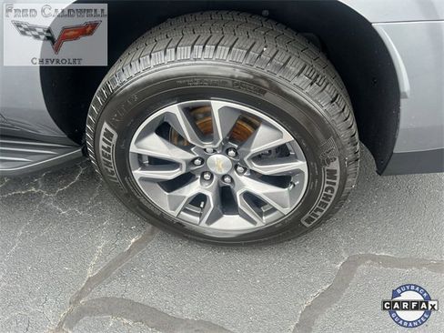 Used 2021 Chevrolet Suburban LT w/ LT Signature Package image 33