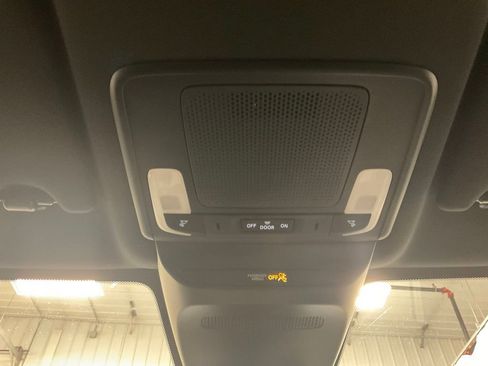 Used 2024 Honda HR-V Sport image 27