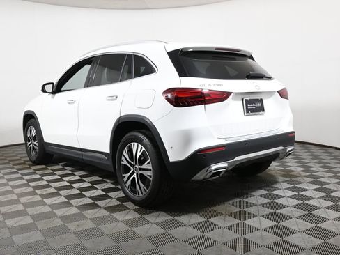 Used 2025 Mercedes-Benz GLA 250 4MATIC image 5