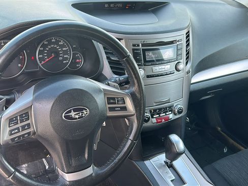 Used 2013 Subaru Outback 2.5i Premium AWD/4WD image 10