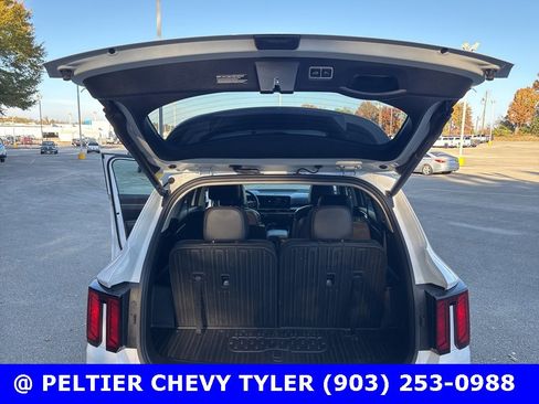 Used 2025 Kia Sorento EX w/ Panoramic Sunroof Package image 21