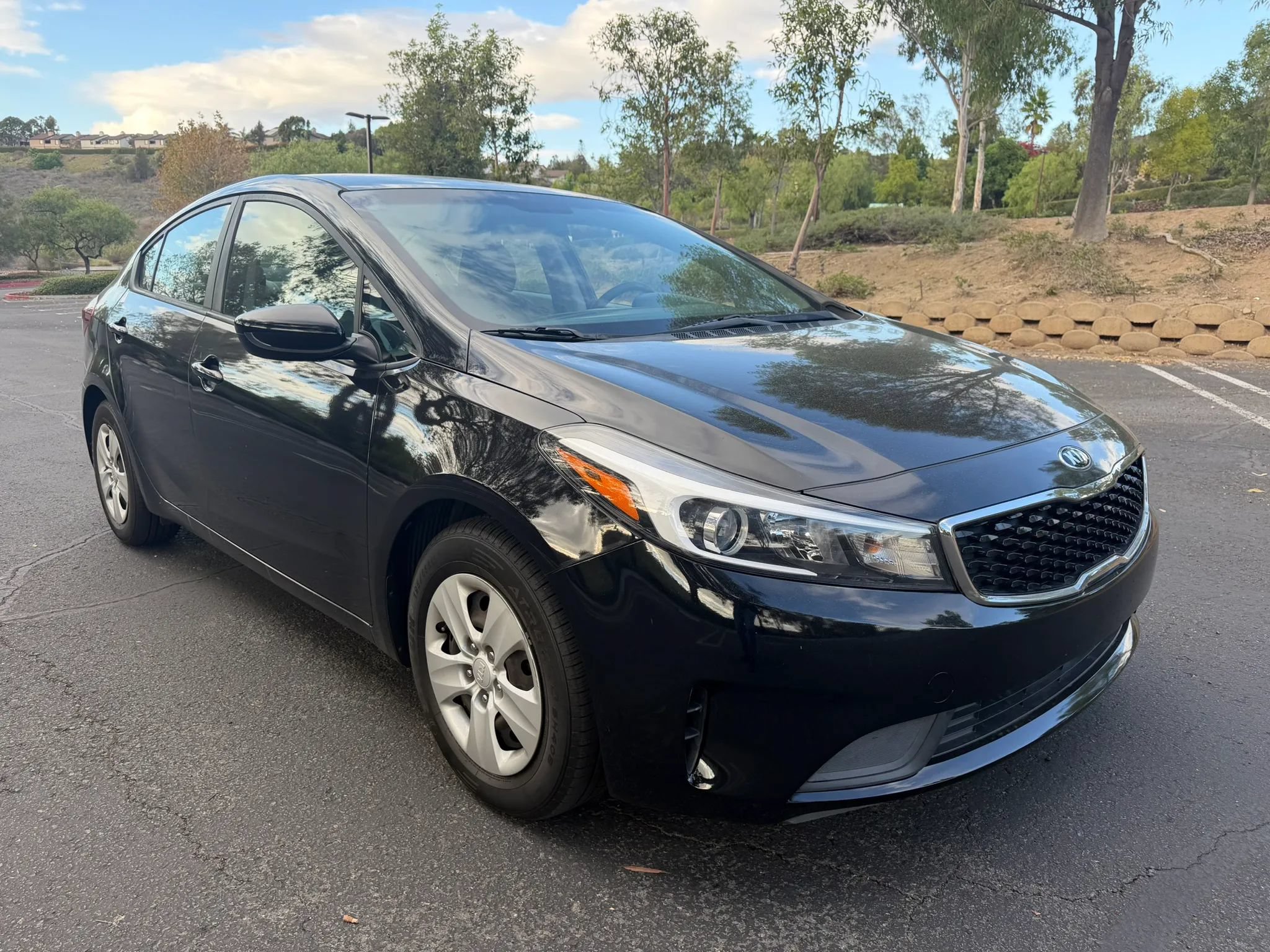 Used 2017 Kia Forte LX FWD image 7