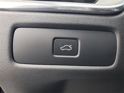 New 2026 Volvo XC60 B5 Ultra w/ Protection Package Premier image 17