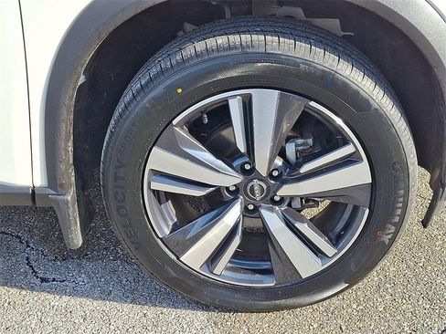 Certified 2023 Nissan Rogue SL w/ SL Premium Package image 9