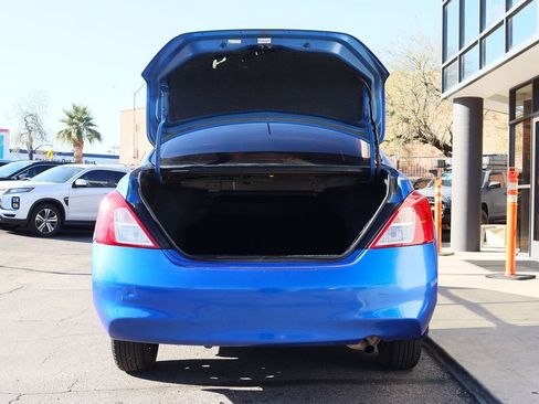 Used 2012 Nissan Versa SV image 22