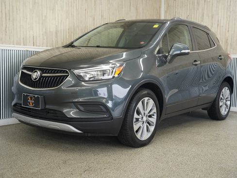 Used 2018 Buick Encore Preferred image 4