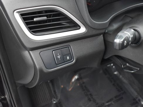 Used 2022 Hyundai Accent SE image 11