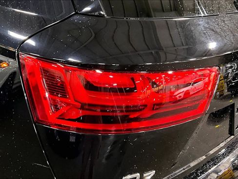 Used 2019 Audi Q7 3.0T Premium Plus w/ Premium Plus Package AWD/4WD image 29
