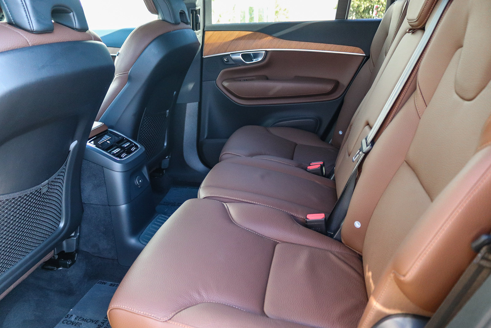 Used 2024 Volvo XC90 T8 Core w/ Protection Package Premier AWD/4WD image 19