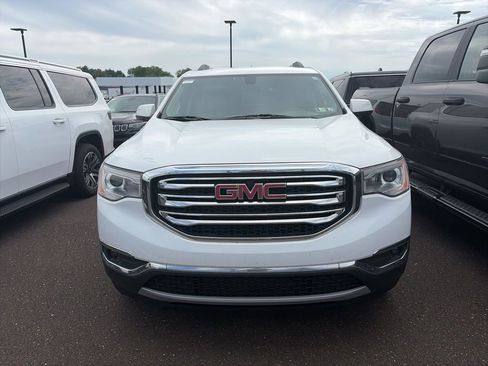 Used 2019 GMC Acadia SLT w/ LPO, Floor Liner Package FWD image 2