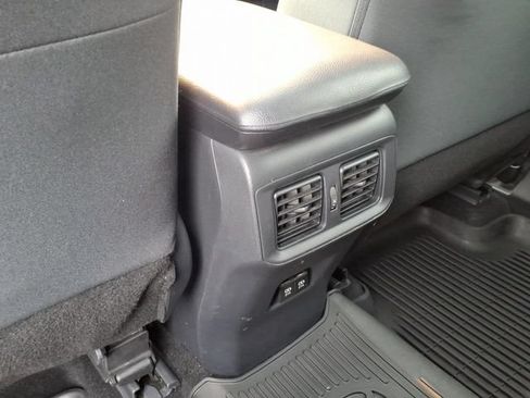 Used 2019 Toyota RAV4 XLE w/ Convenience Package AWD/4WD image 12