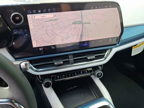 New 2026 Chevrolet Equinox EV LT image 8