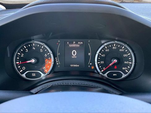 Used 2015 Jeep Renegade Latitude w/ Popular Equipment Group AWD/4WD image 26