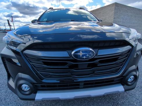 Used 2023 Subaru Outback Limited image 2
