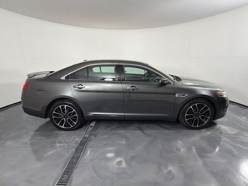 Used 2019 Ford Taurus SEL w/ Equipment Group 201A AWD/4WD image 4