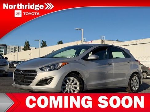 Used 2016 Hyundai Elantra GT image 3