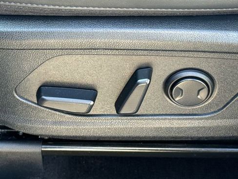 Used 2025 Kia Sorento S w/ Panoramic Sunroof Package FWD image 22
