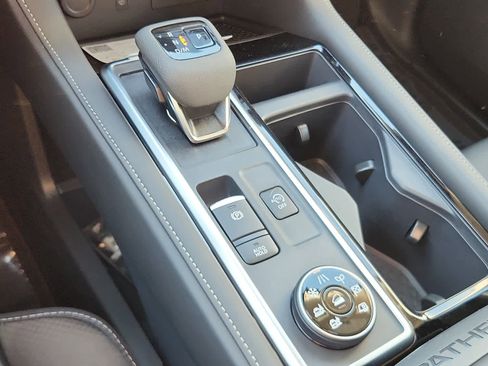 New 2025 Nissan Pathfinder SL w/ Cargo Package image 13