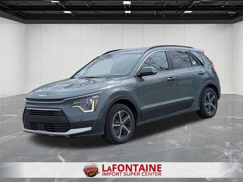 Certified 2024 Kia Niro EX image 1